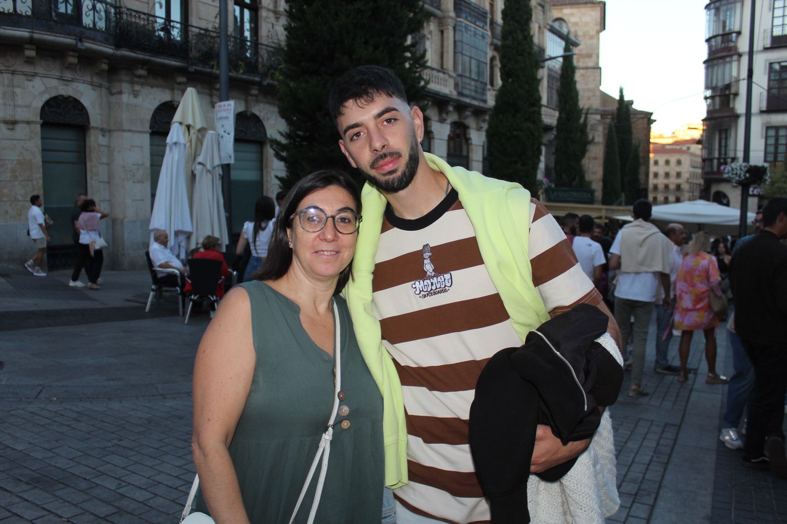 Ambiente en la Feria de Día en la tarde de este jueves