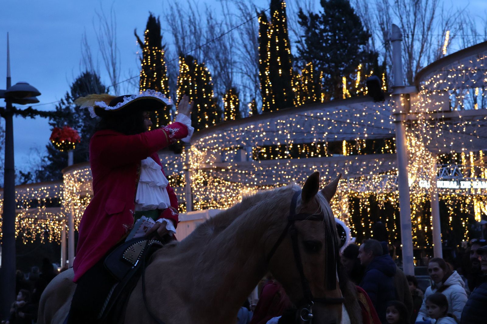 El Cartero de Sus Majestades de Oriente recoge las cartas de los pequeños zamoranos (23).JPG