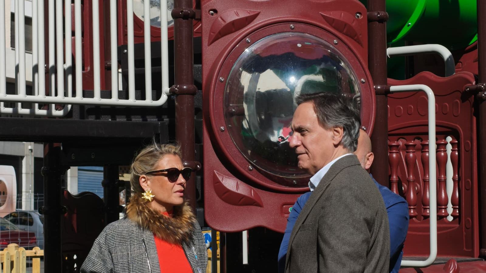 Parque infantil de la plaza de Carmelitas con los nuevos ‘campitos’ de fútbol y mobiliario mejorado