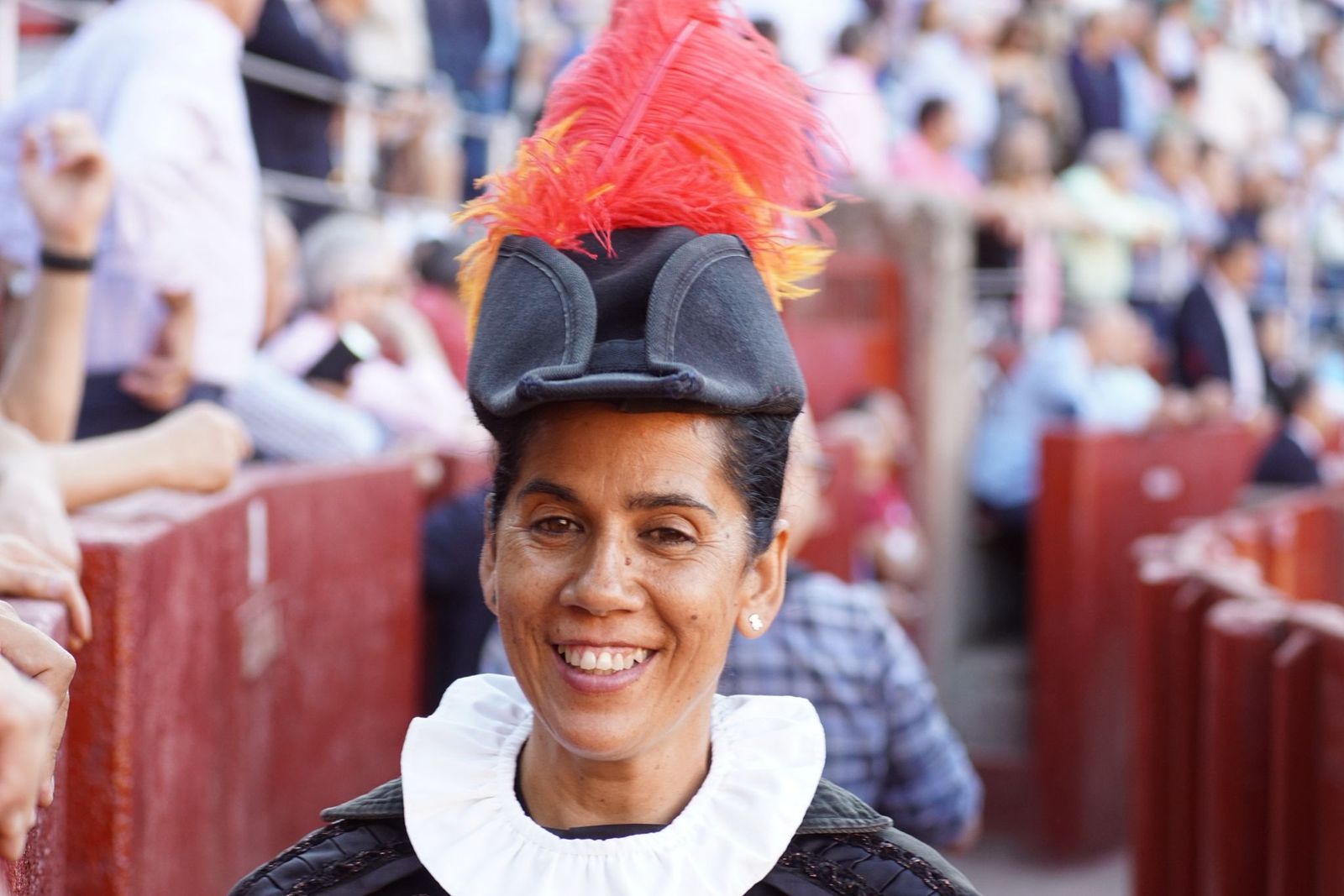 Así han vivido los salmantinos el primer festejo de la feria taurina 2025: imágenes del ambiente en los tendidos y en el patio de cuadrillas