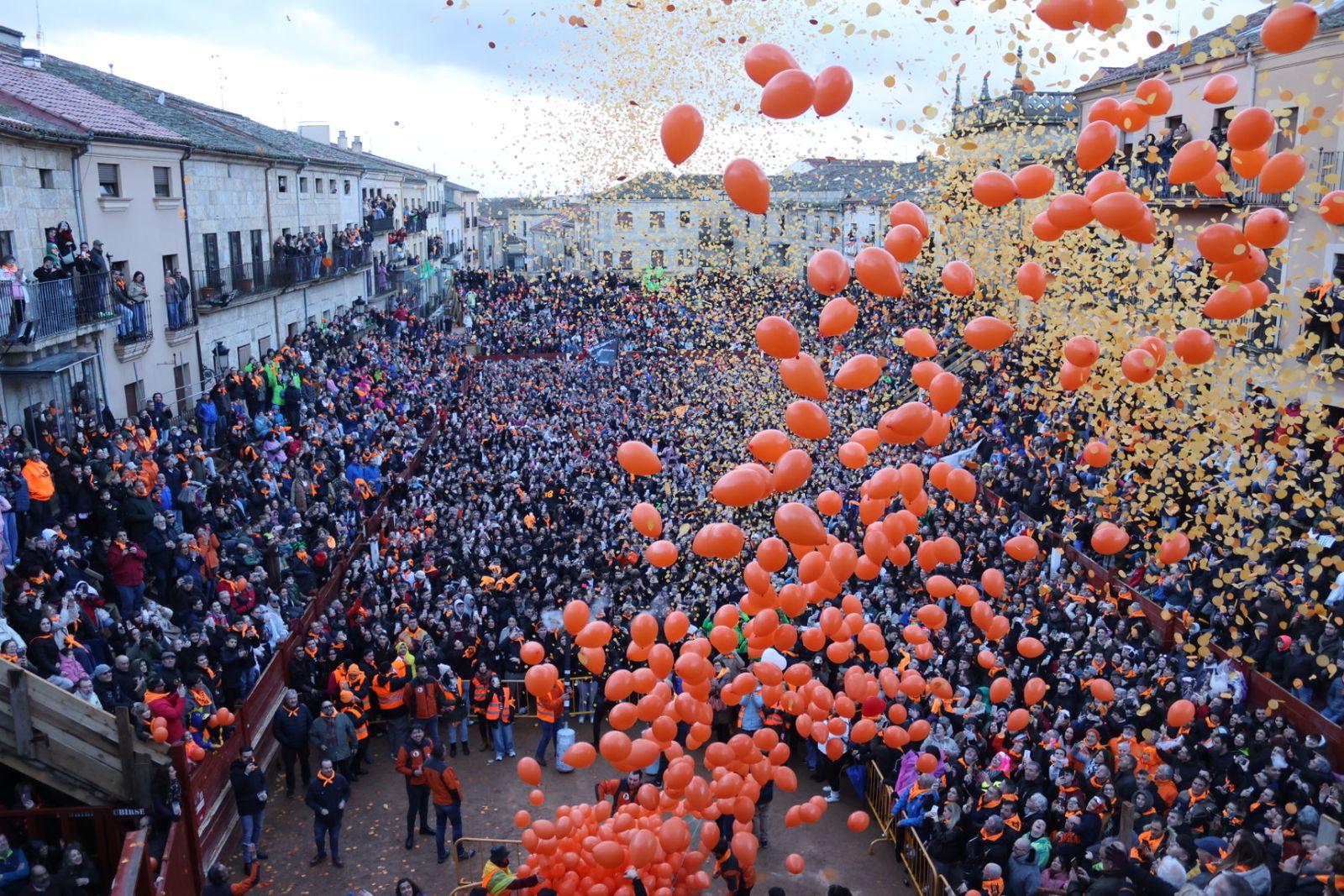 Gran ambiente en el inicio del Carnaval del Toro 2026: el Campanazo en imágenes