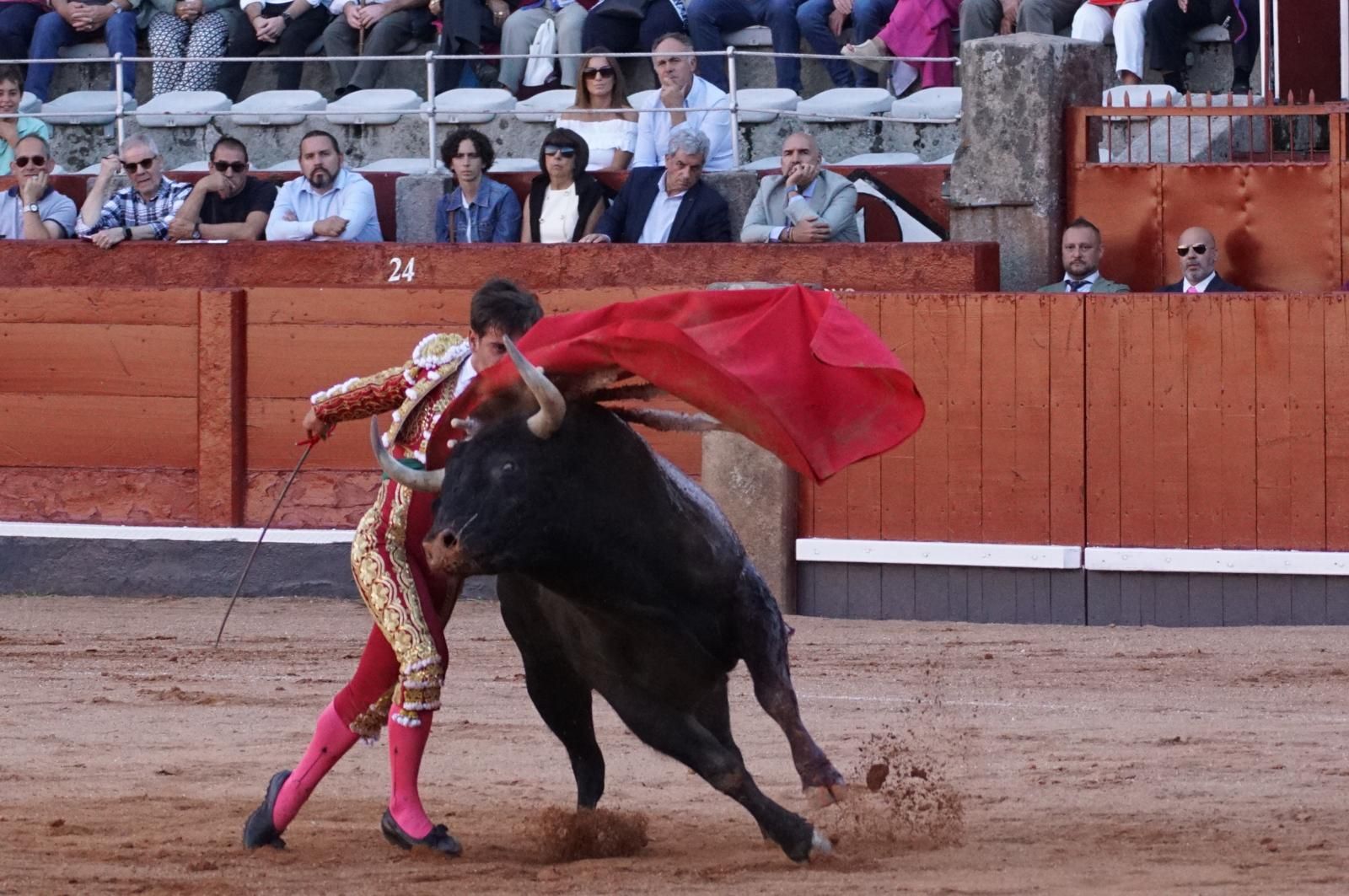 Presencia salmantina por partida doble en la primera corrida de la feria: Damián Castaño e Ismael Martín junto al mexicano Diego San Román