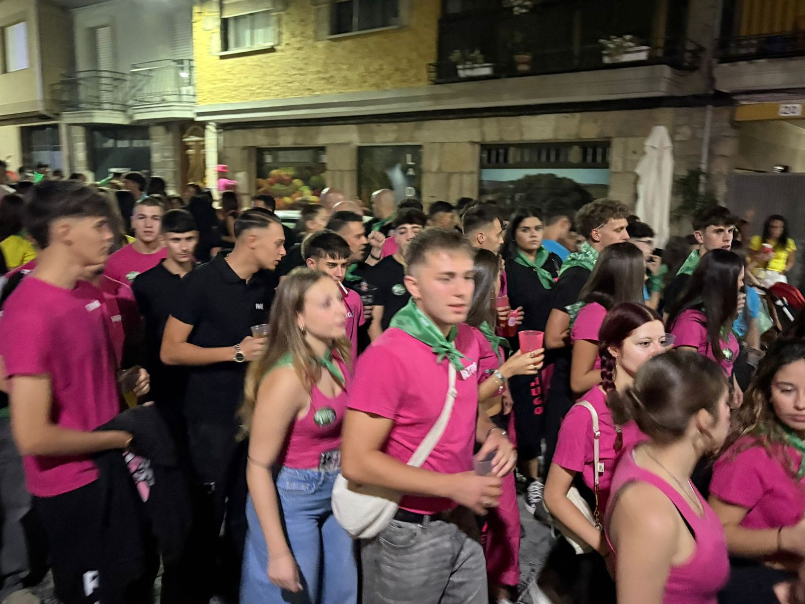 Desfile de peñas de Aldeadávila