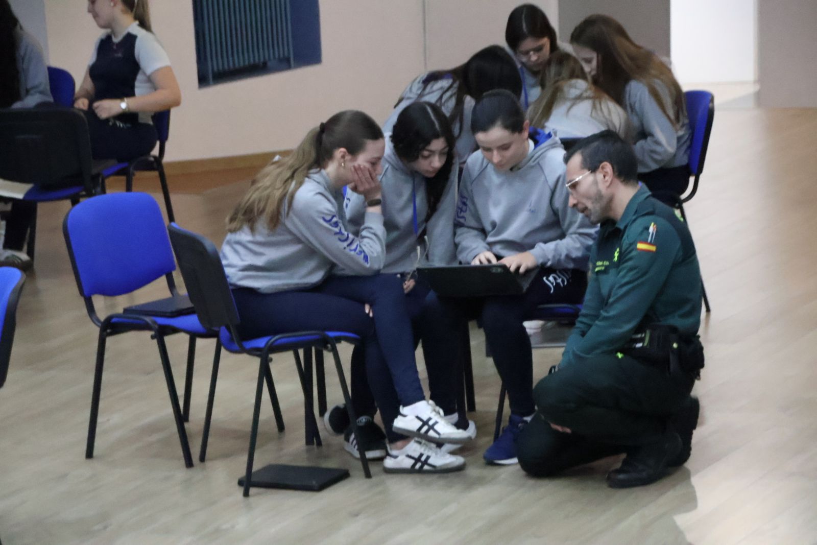 Reportaje ciberliga con Guardia Civil en Maristas