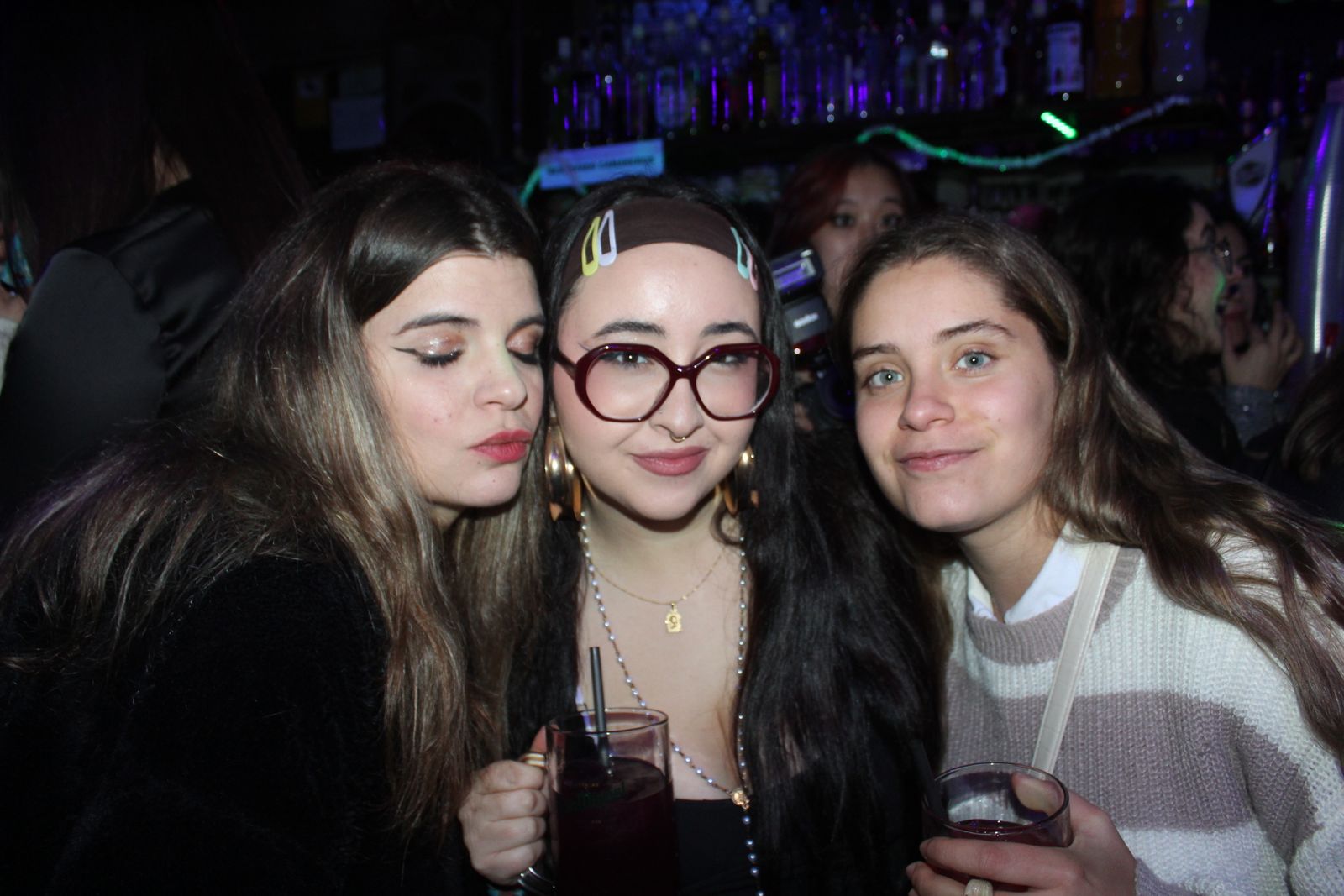 El Fin de Año Universitario continua por los bares de la capital del Tormes tras las doce campanadas