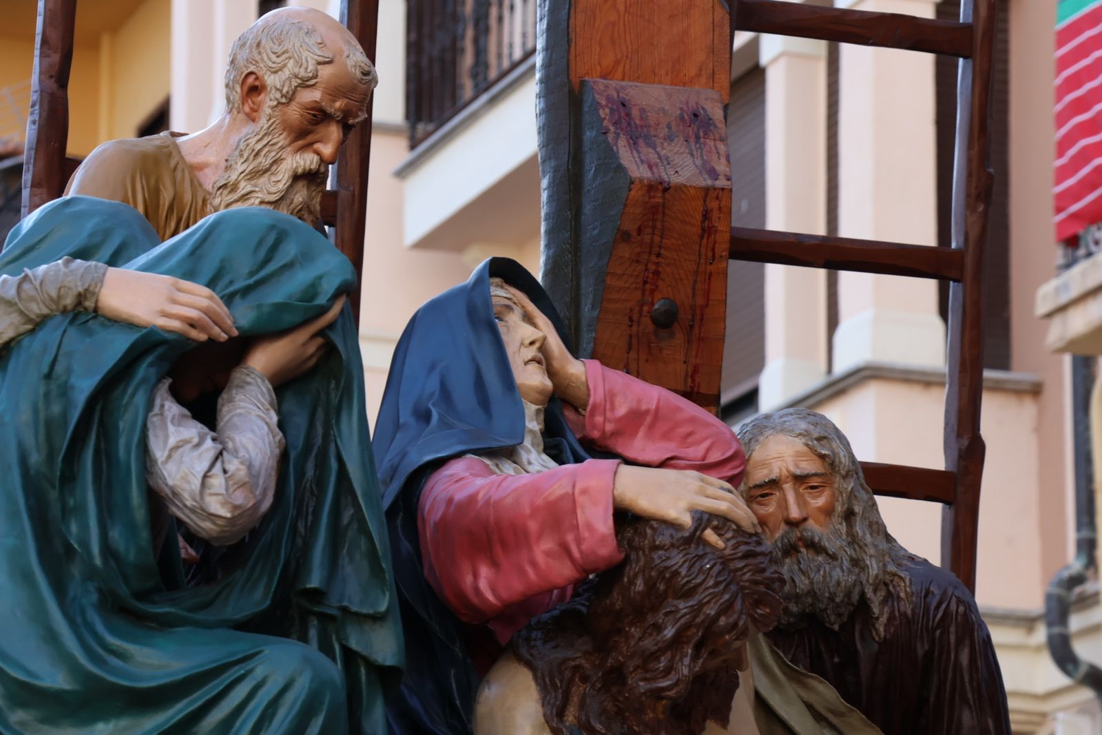 GALERÍA | Revive en imágenes la procesión del Santo Entierro