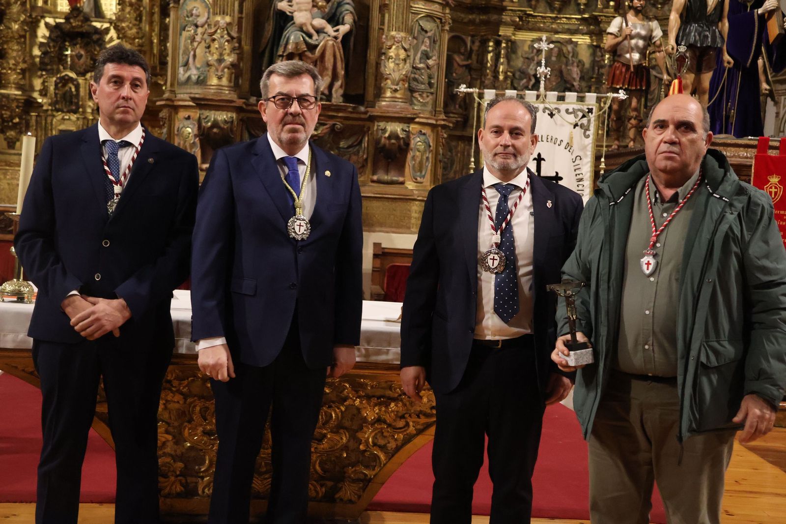 GALERÍA | Silencio rito entrada