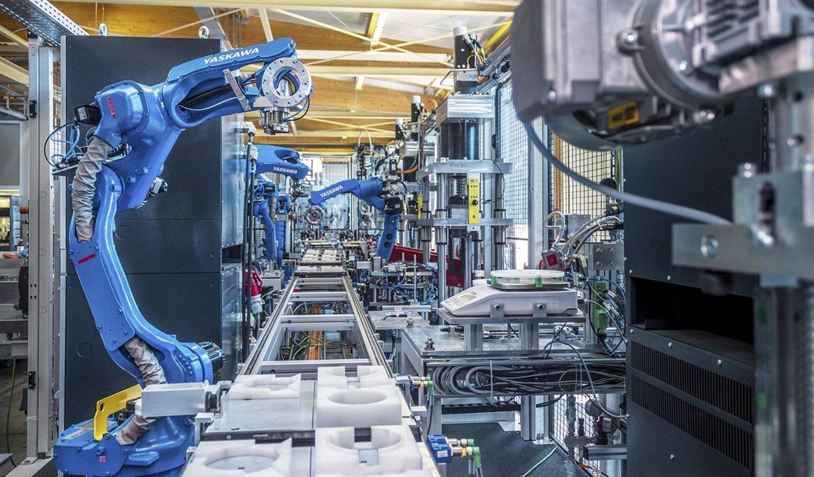 Robots en una fábrica. | EP