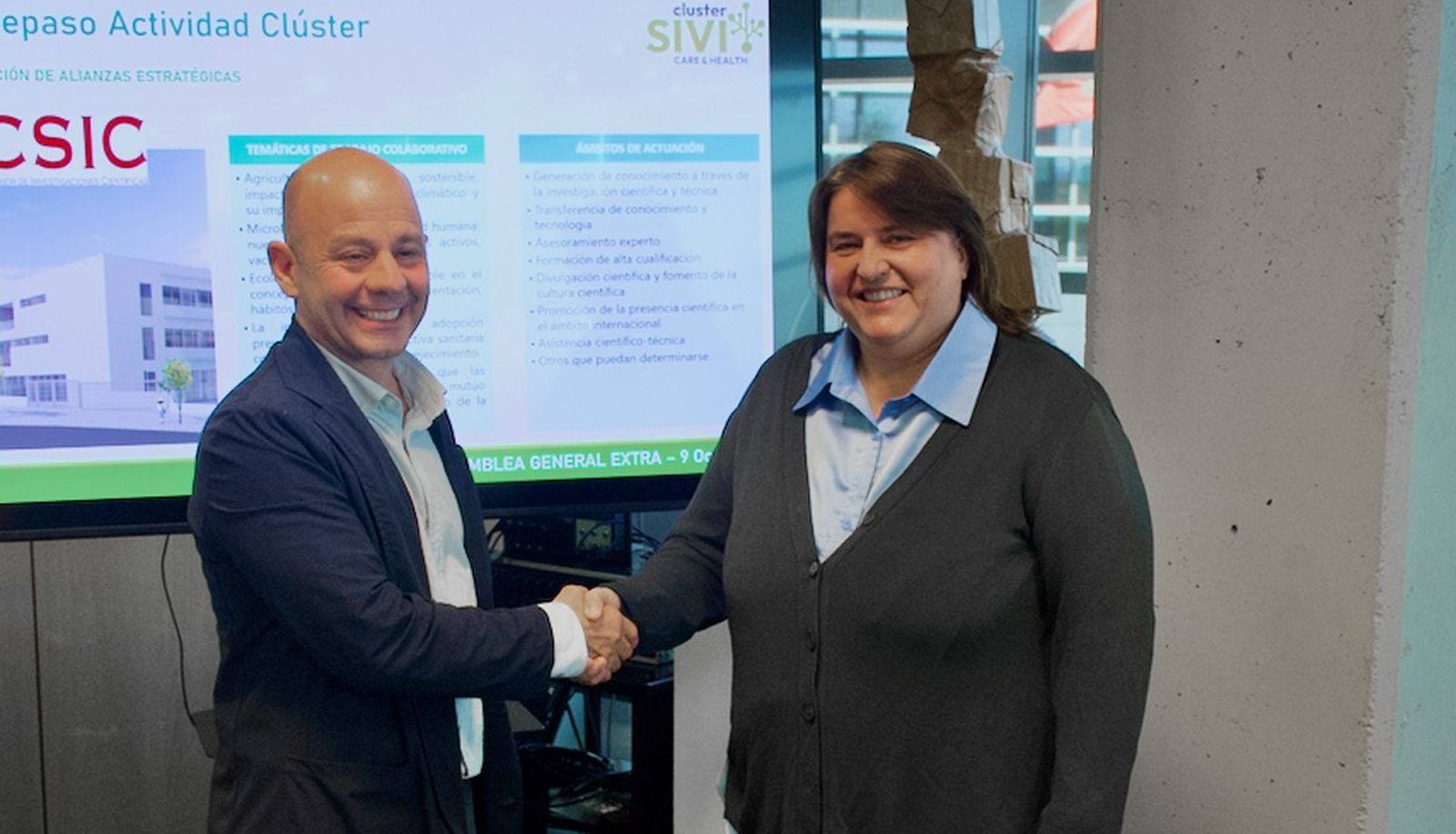 Firma del acuerdo entre el Clúster SIVI y el IRNASA CSIC