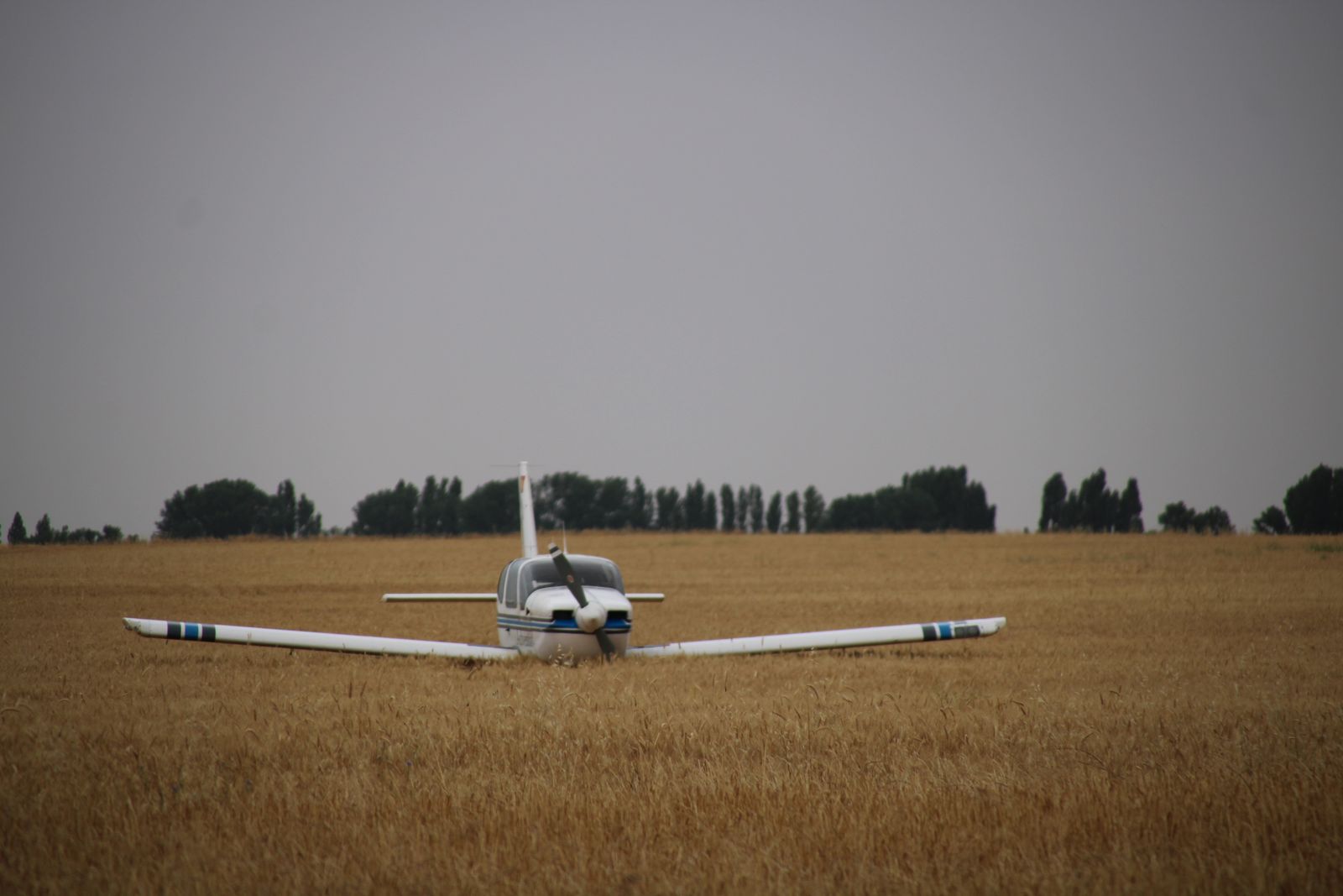 Aterrizaje forzoso de una avioneta de Matacán en Rágama