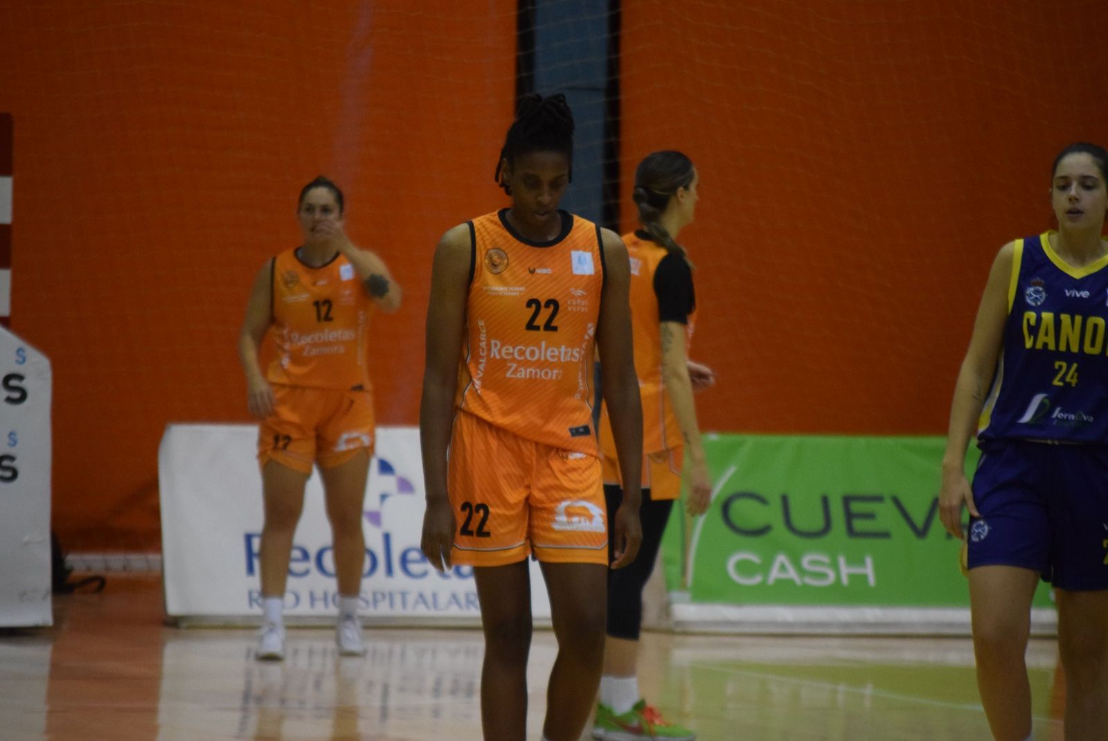 cd-zamarat-real-canoe-23