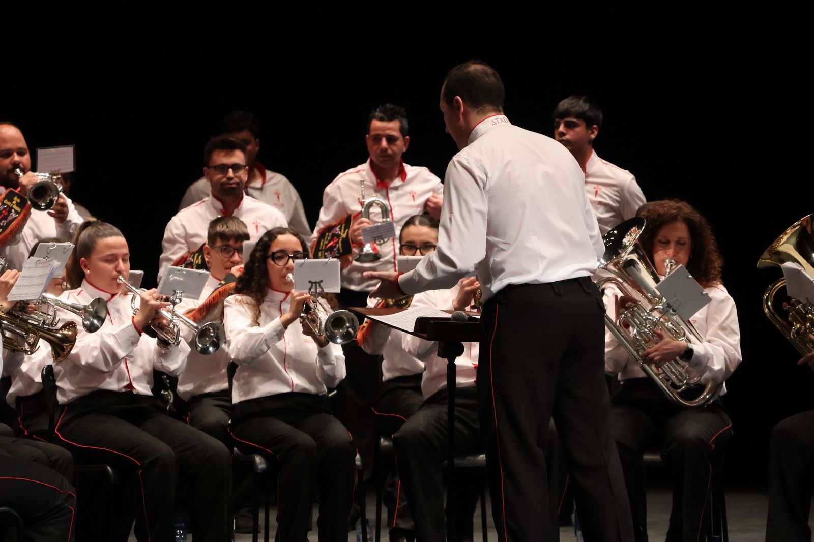 GALERÍA | Revive un Certamen de Cornetas y Tambores lleno de música y emoción