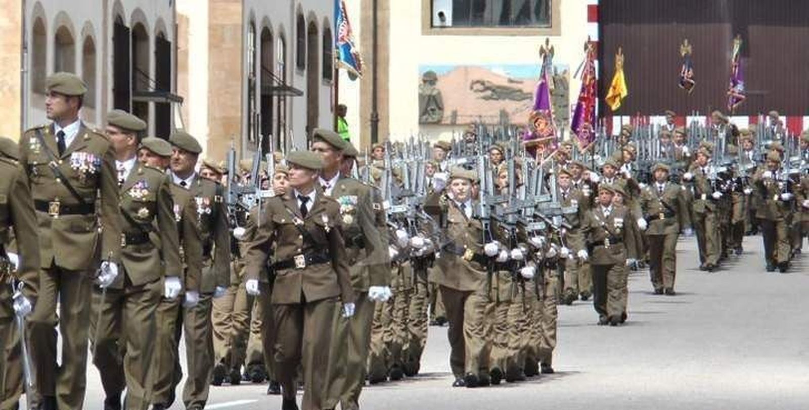 El Ministerio de Defensa convoca más de 800 plazas para militares