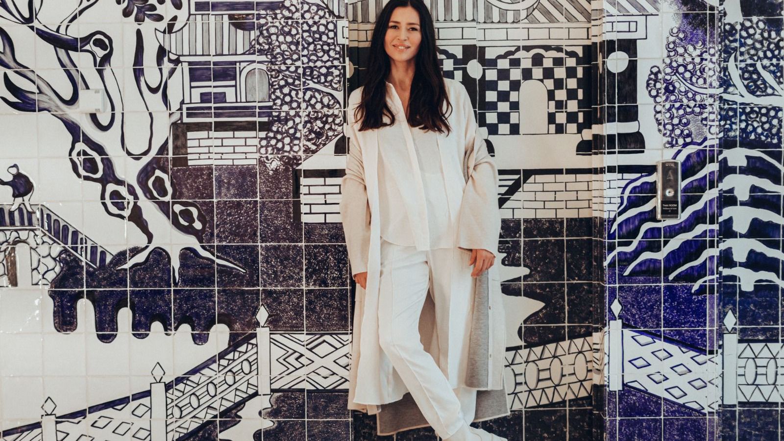 Marilia (Ella Baila Sola)