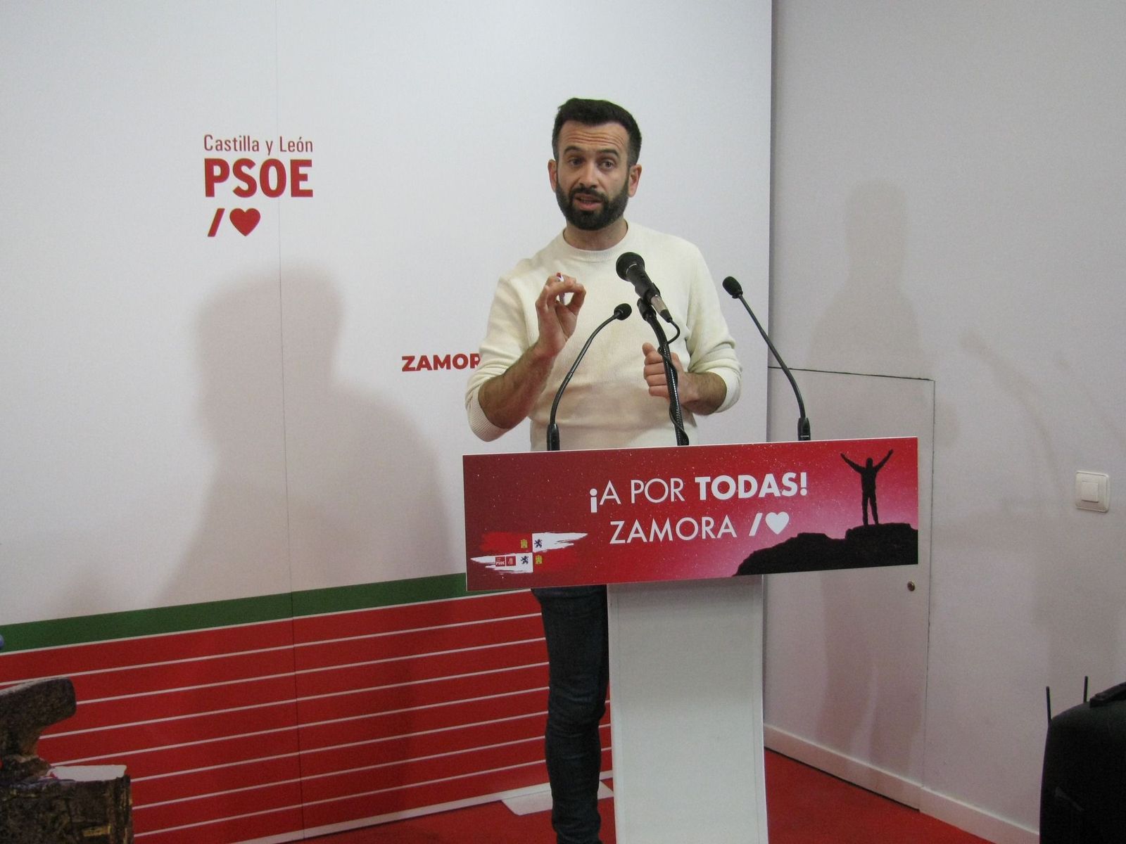 David Gago durante el Comité Provincial del PSOE