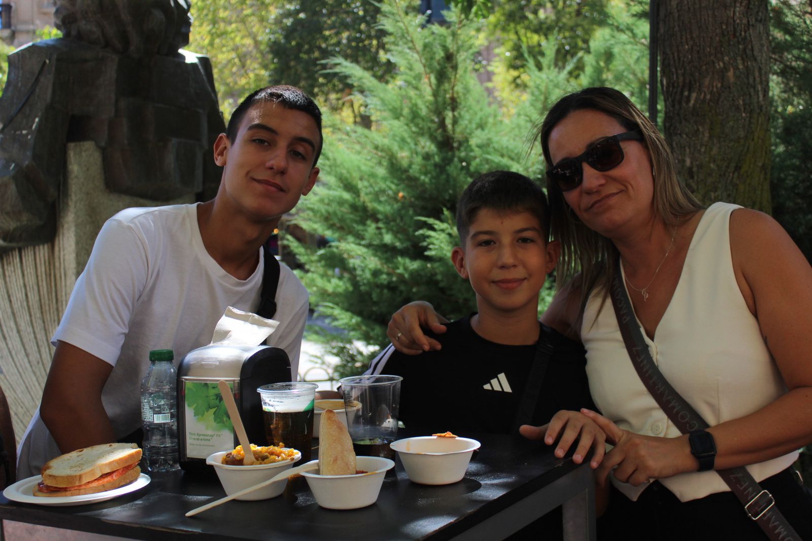Ambiente en la Feria de Día en el mediodía de este sábado