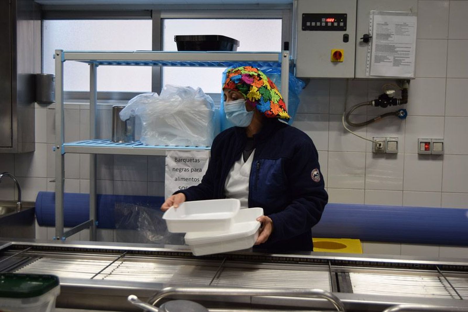 la-delegada-territorial-leticia-garcia-visita-la-cocina-de-linea-fria-del-complejo-asistencial-de-zamora-tras-las-obras-de-mejora-59