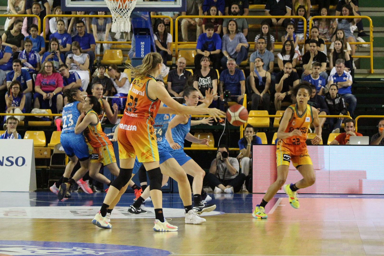 perfumerias-avenida-valencia-basket-40