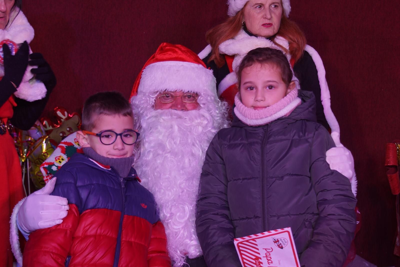 El Encinar recibe la visita de Papa Noel