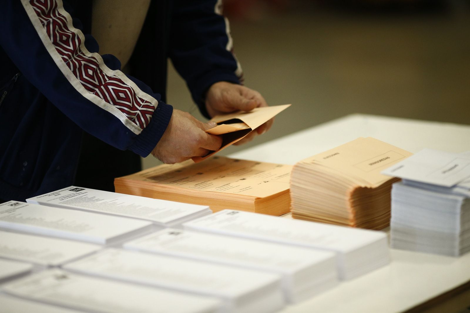 Votante en elecciones