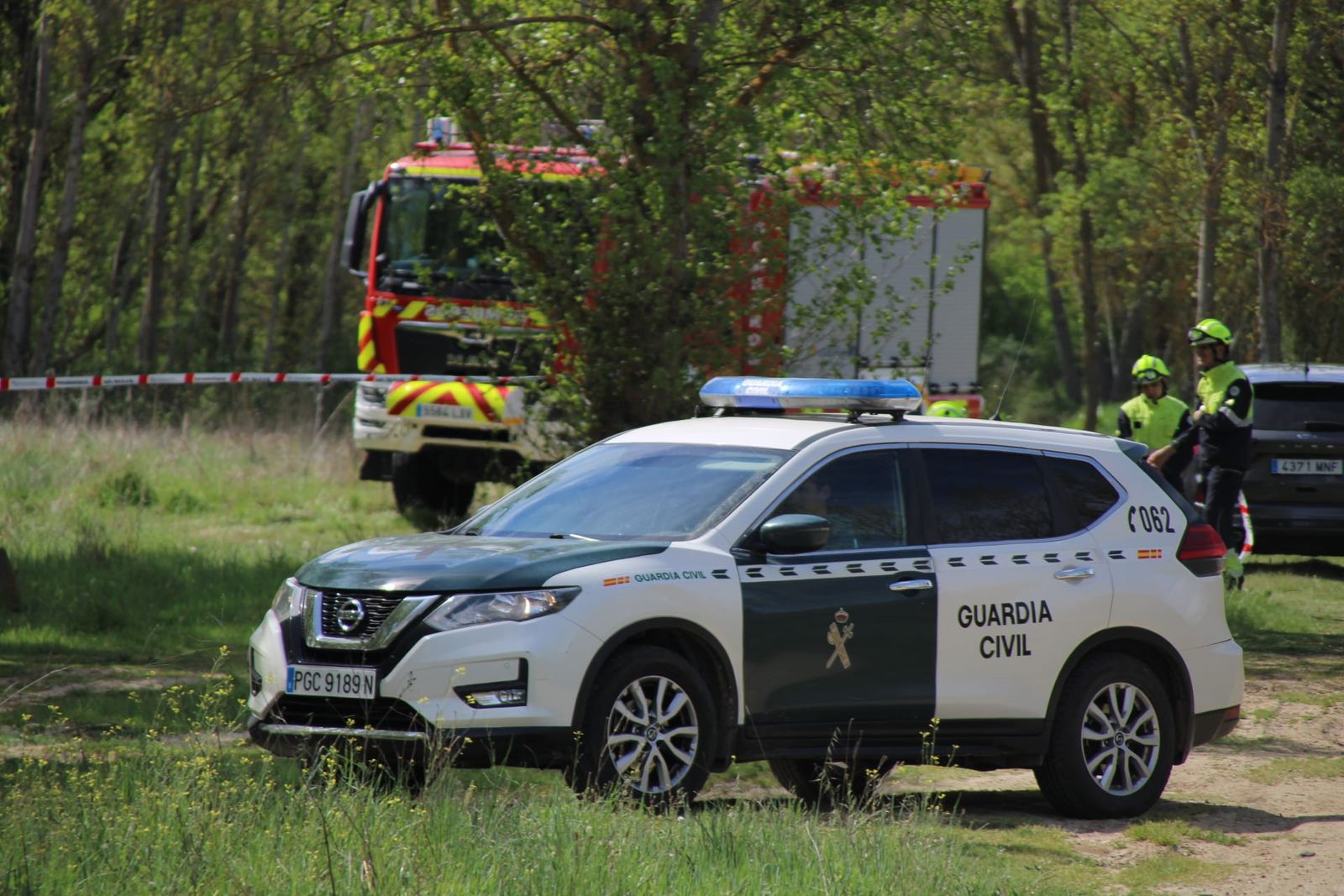 Dispositivo de rescate del cuerpo sin vida en el río Tormes entre Villamayor y Santibañez del Río