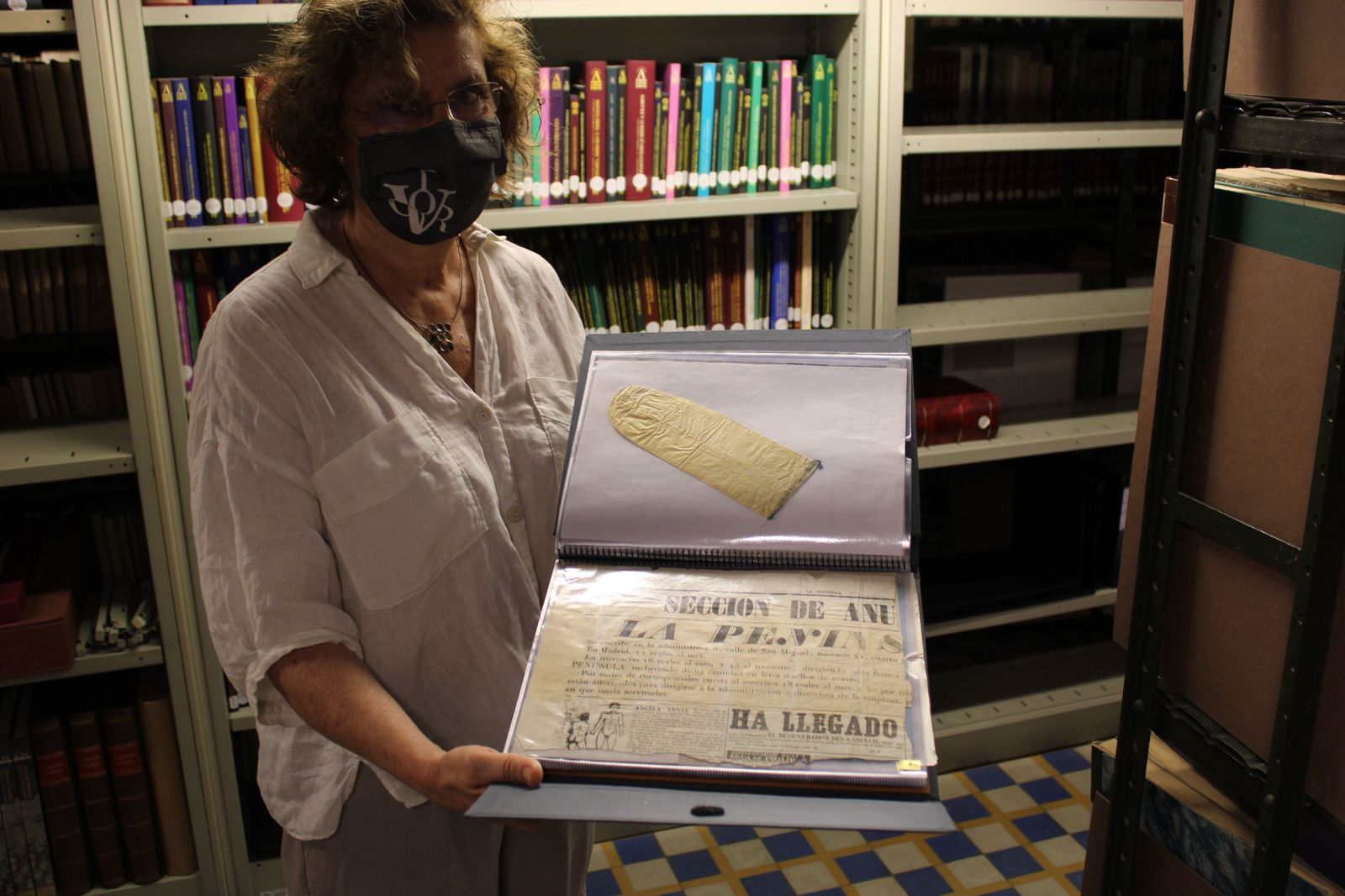 biblioteca-usal-serendipias-libros-historicos-directora-de-la-biblioteca-de-la-usal-libros-30