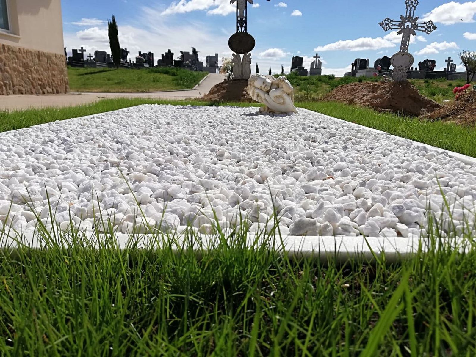 Sepultura Restos fetales 2