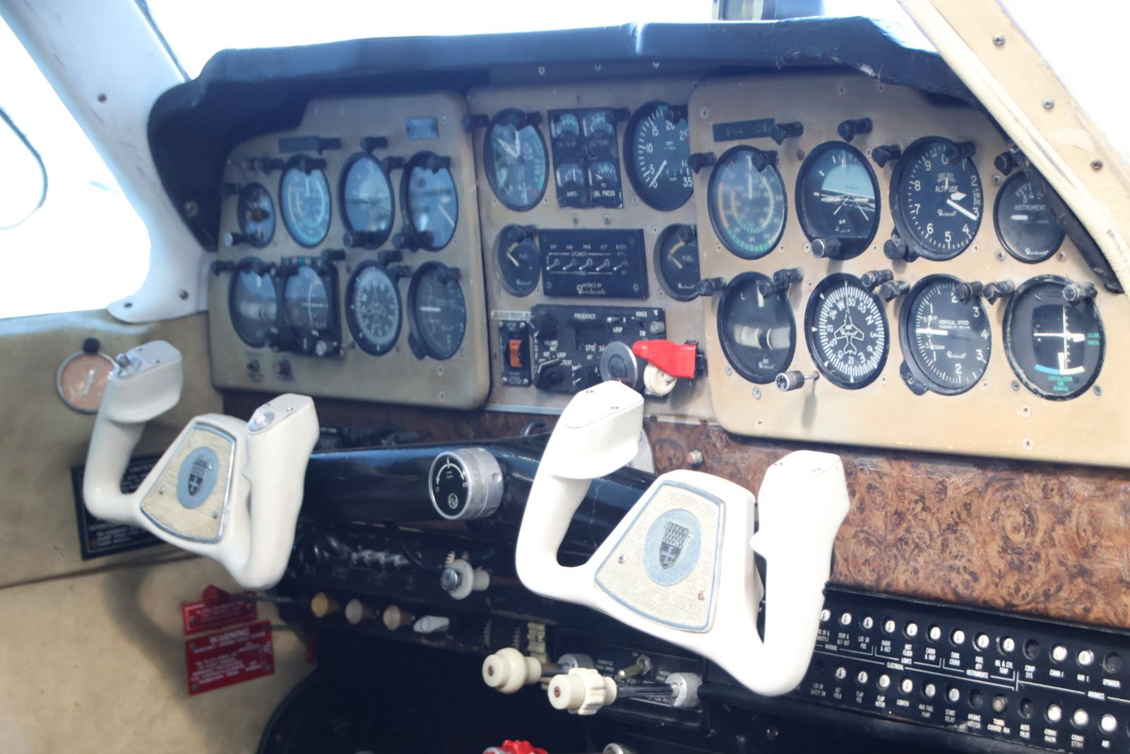 SENASA entrega una avioneta histórica, a la Fundación Infante de Orleans