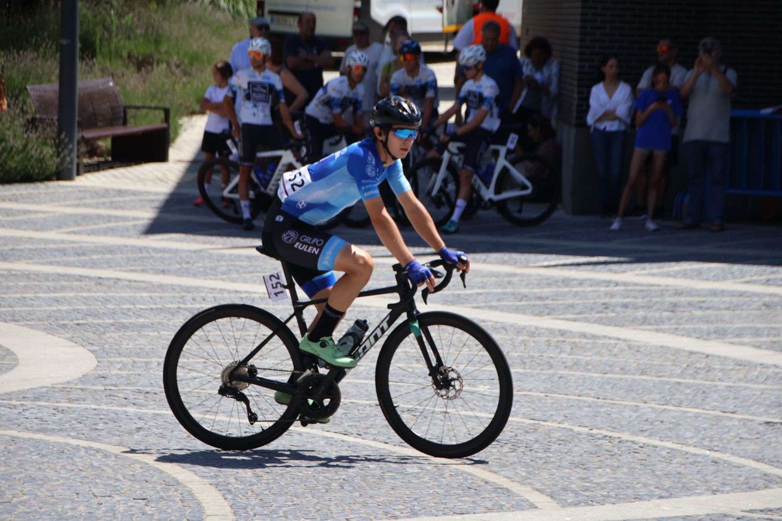 Salida II Vuelta Ciclista a Castilla y León Sub-23 y Élite