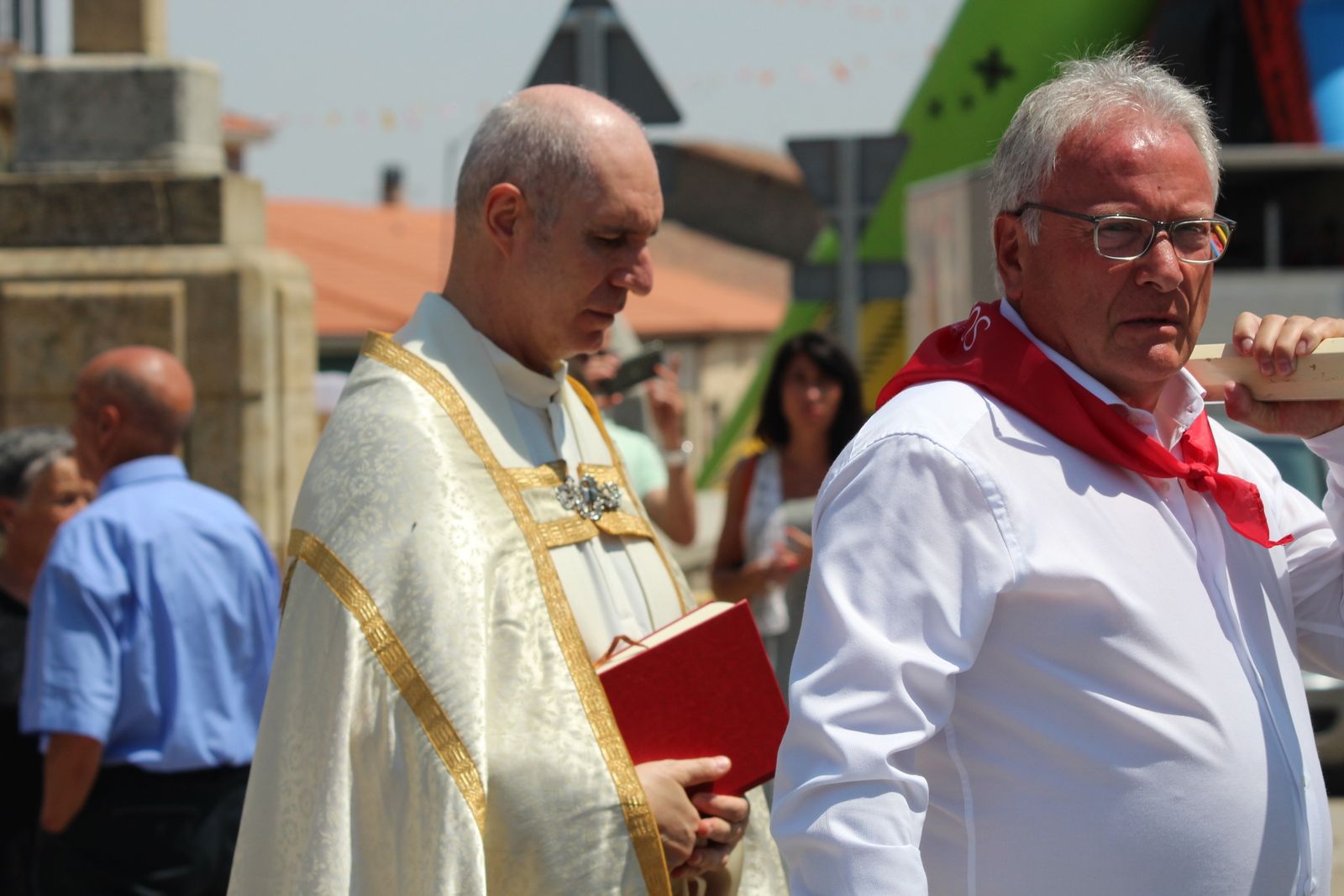 Moriscos. Procesión acompañada por la Agrupación Musical Virgen de la Vega
