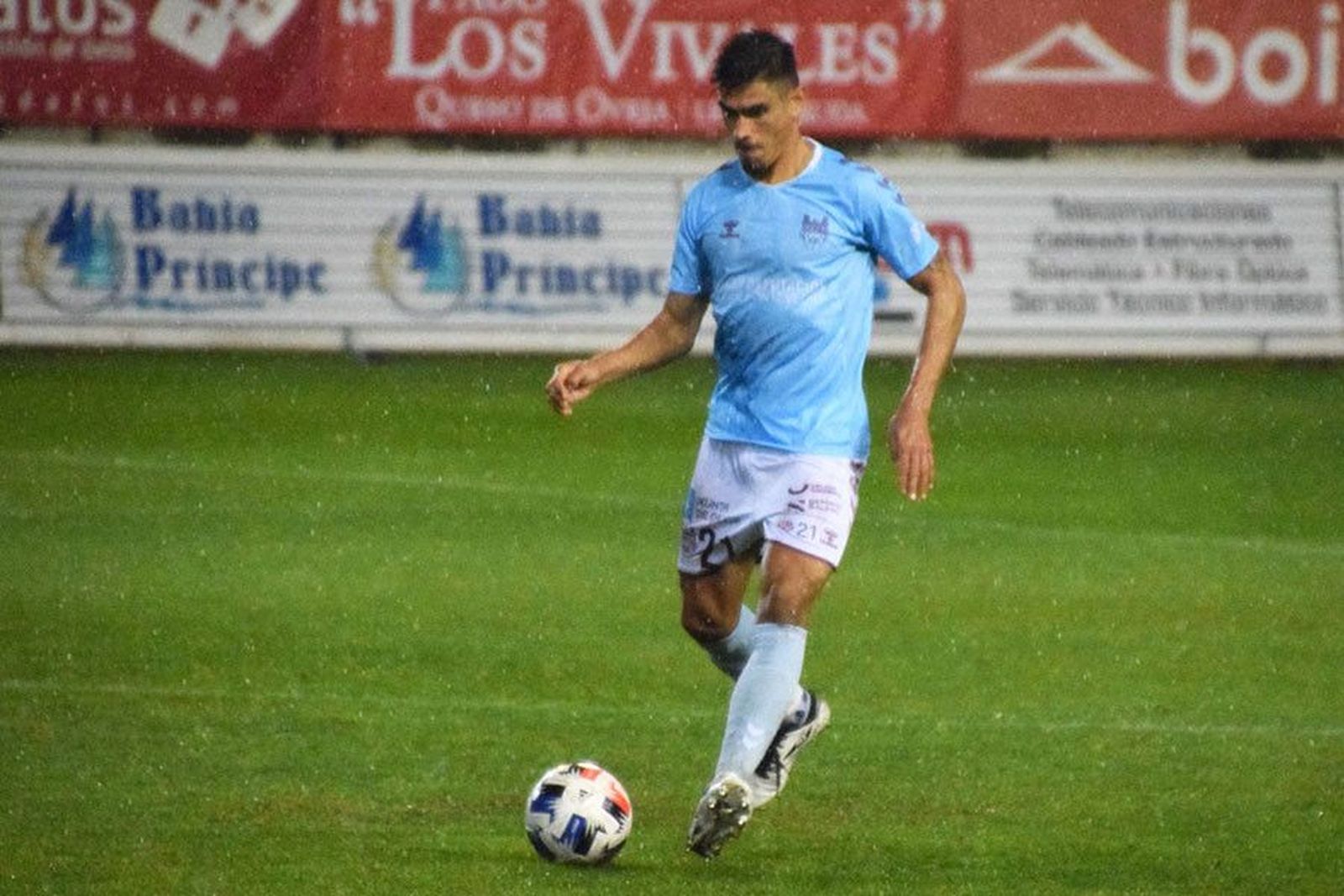 Xisco Campos, en la órbita del Zamora y Adri Crespo en la agenda del Racing de Ferrol