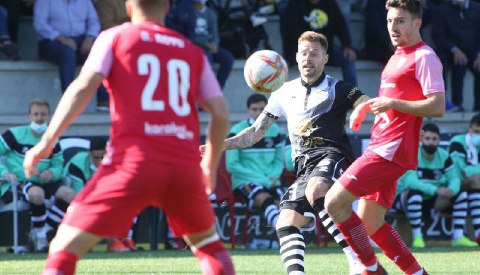 Mandi, en el choque ante el Tudelano | FOTO SALAMANCA24HORAS.COM