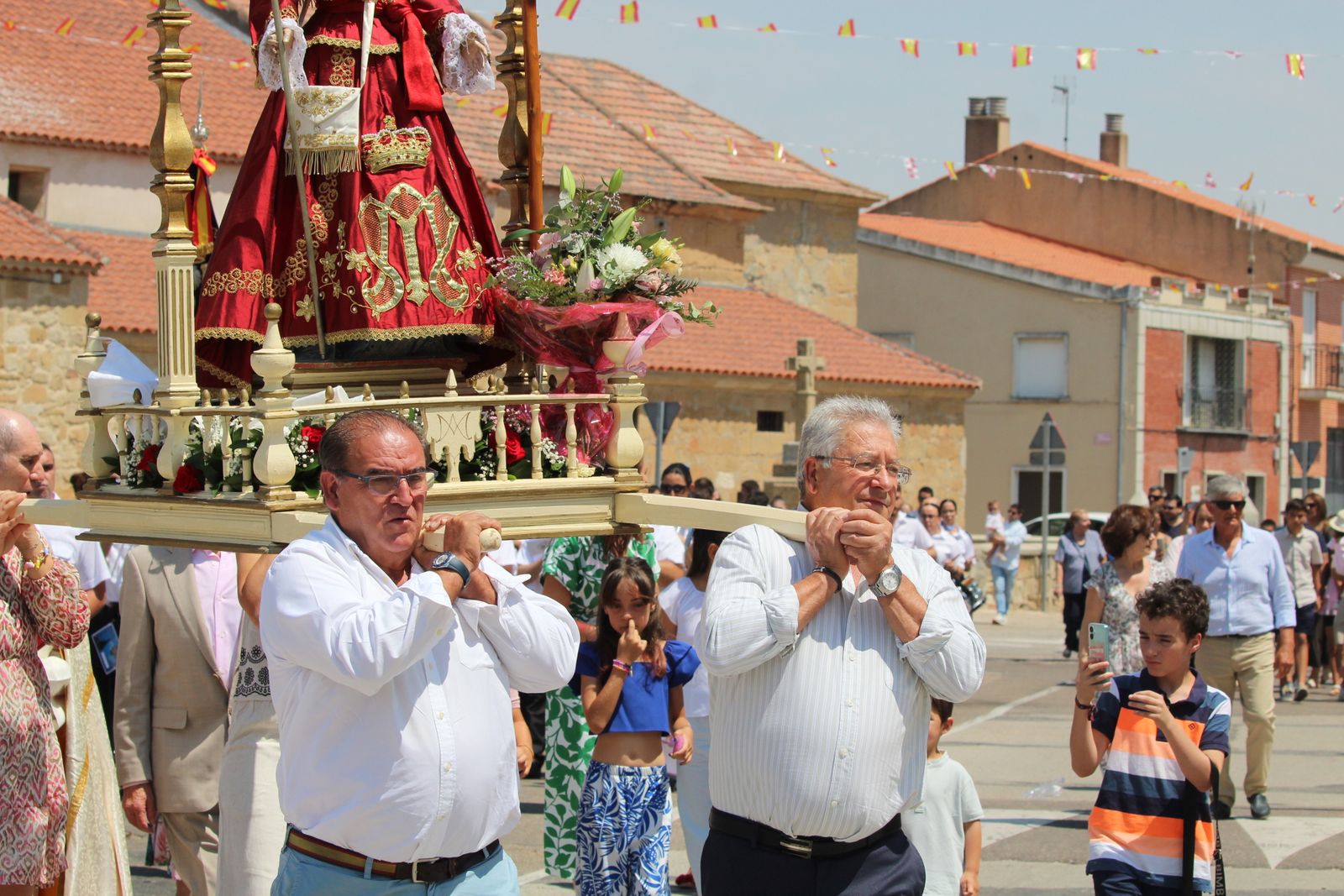 Moriscos. Procesión acompañada por la Agrupación Musical Virgen de la Vega