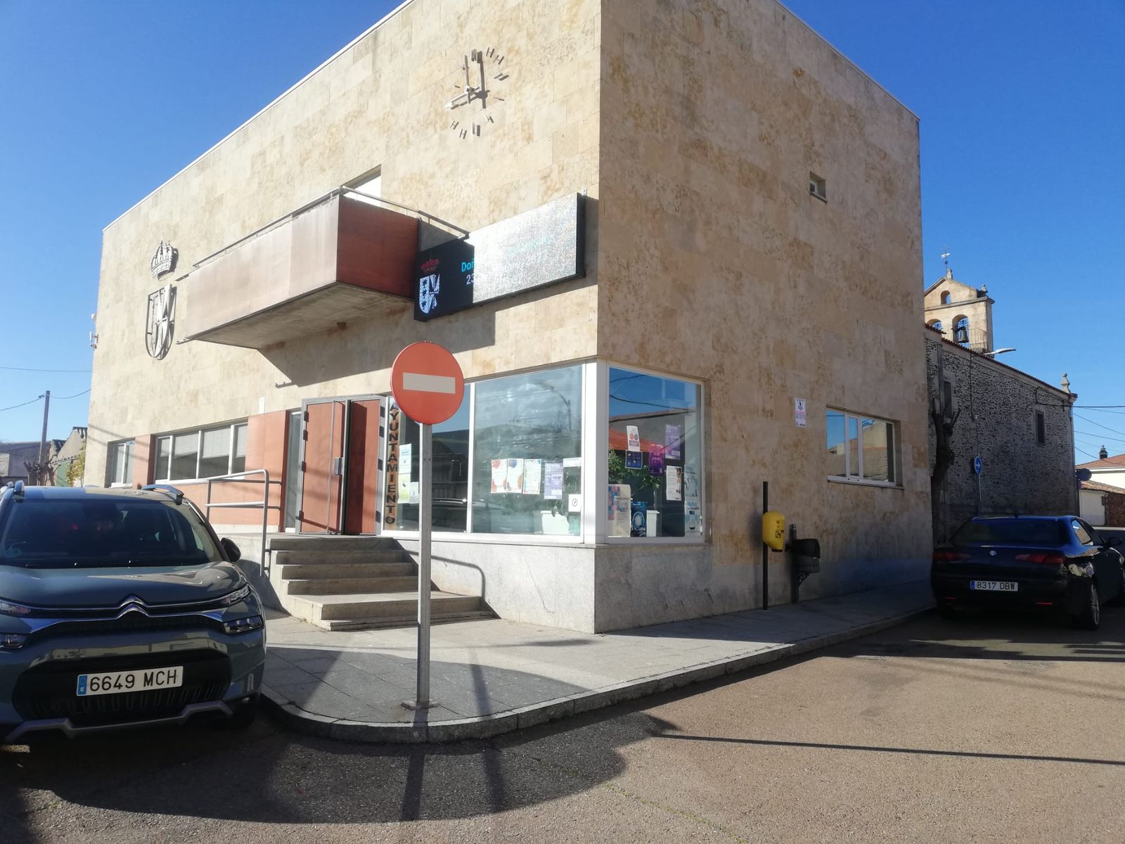 Ayuntamiento doñinos (3)