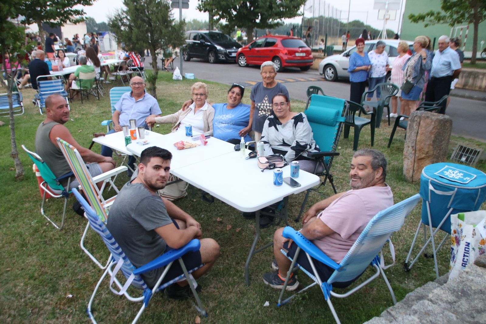 Villagonzalo, cena de chichas en la pista 