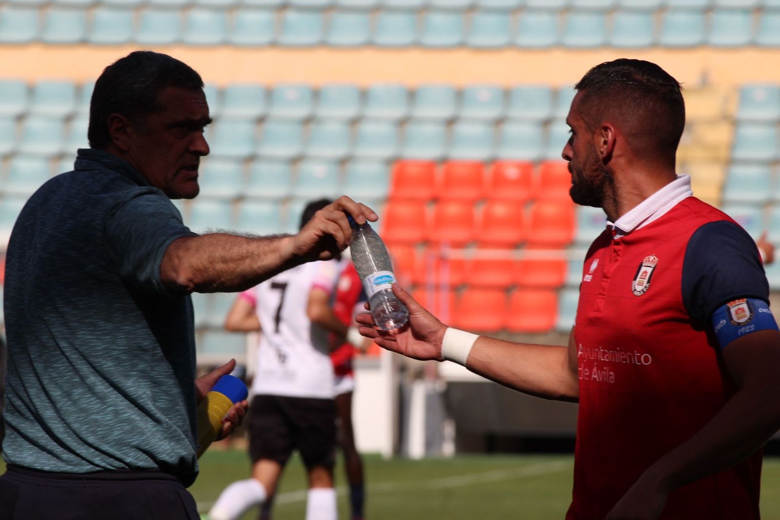 Cuerpo técnico del Real Ávila durante el encuentro frente al Salamanca CF UDS