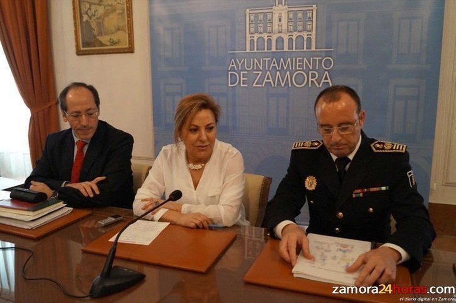 La alcaldesa rechaza el recurso de IU sobre los contratos de relevo del personal laboral