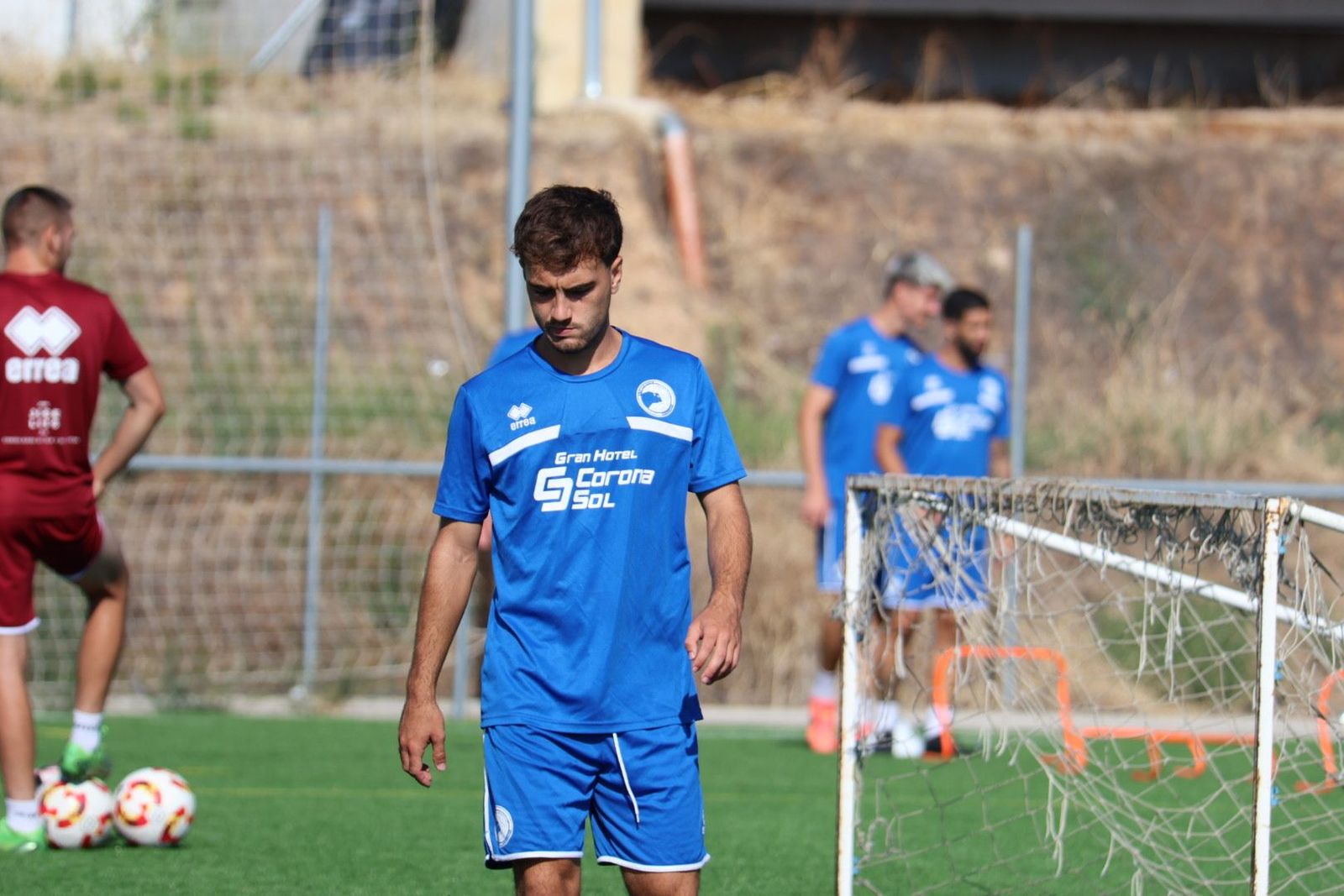 Hugo Parra, en el entrenamiento de Unionistas | FOTO ANDREA MATEOS