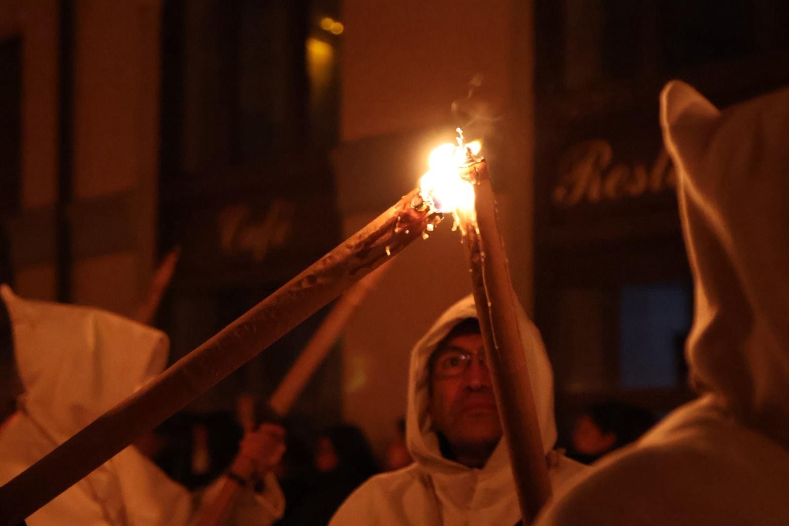 GALERÍA | Revive en imágenes la procesión de la Buena Muerte