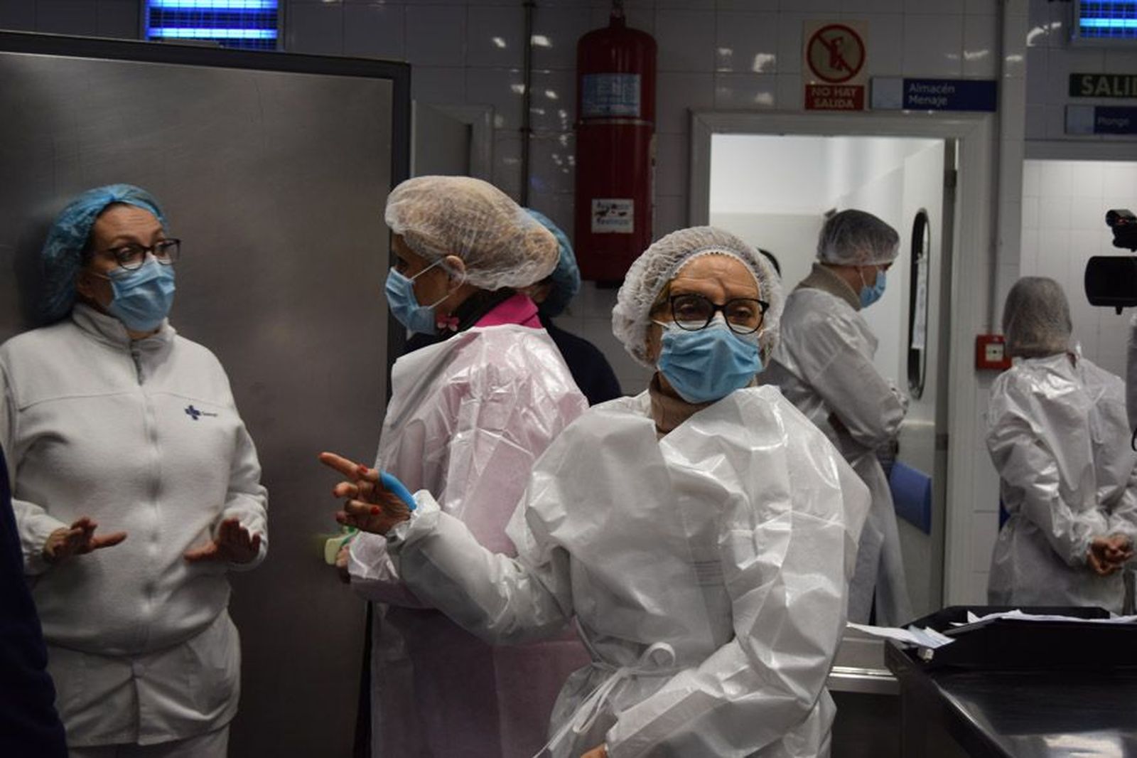 la-delegada-territorial-leticia-garcia-visita-la-cocina-de-linea-fria-del-complejo-asistencial-de-zamora-tras-las-obras-de-mejora-72