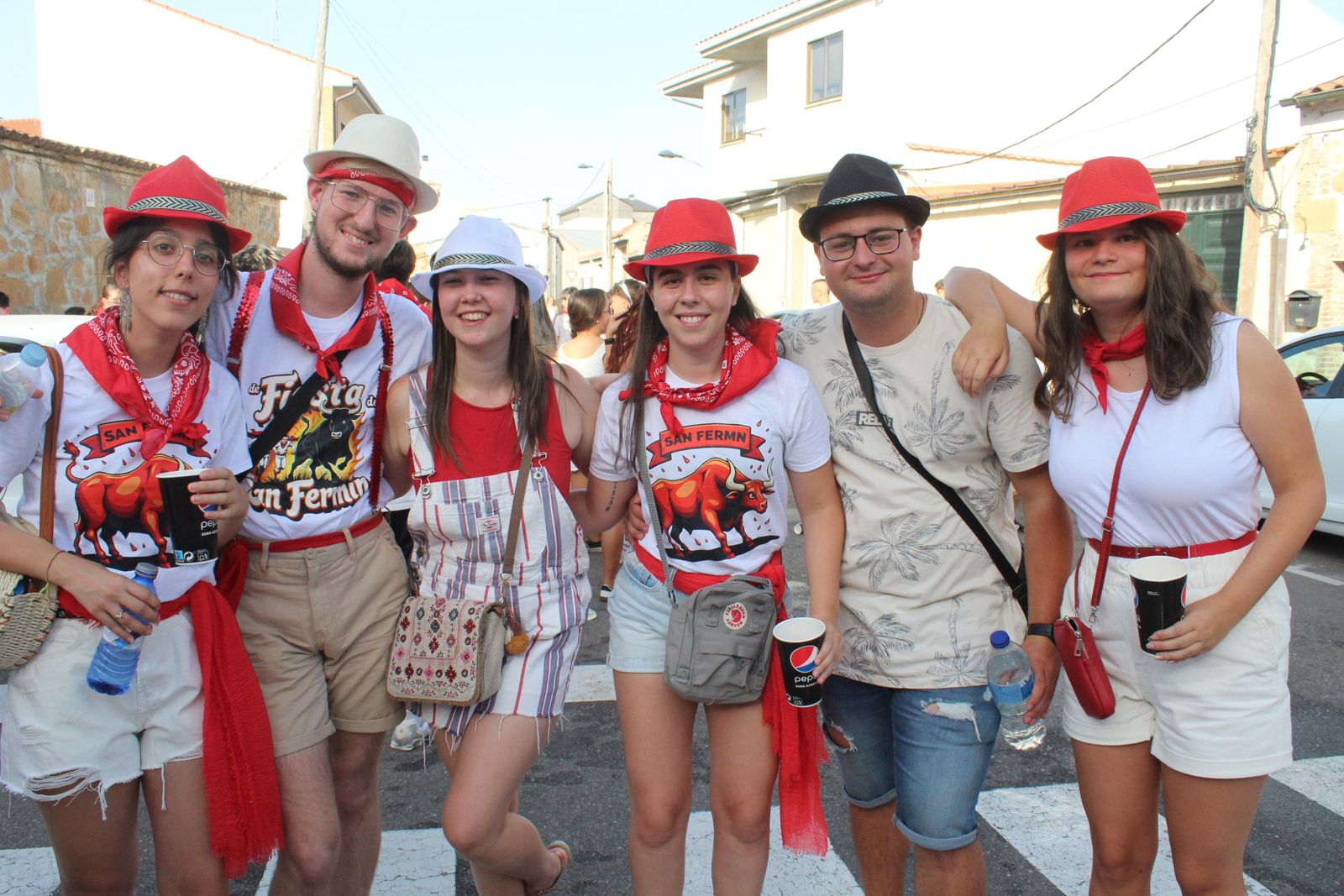 Castellanos de Moriscos. Paseo de peñas con la temática “Viva San Fermín”