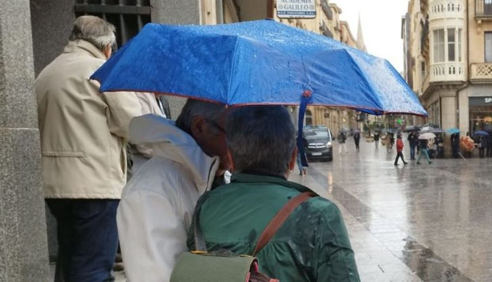 La zona del centro de Salamanca sorprendida por una fuerte granizada 