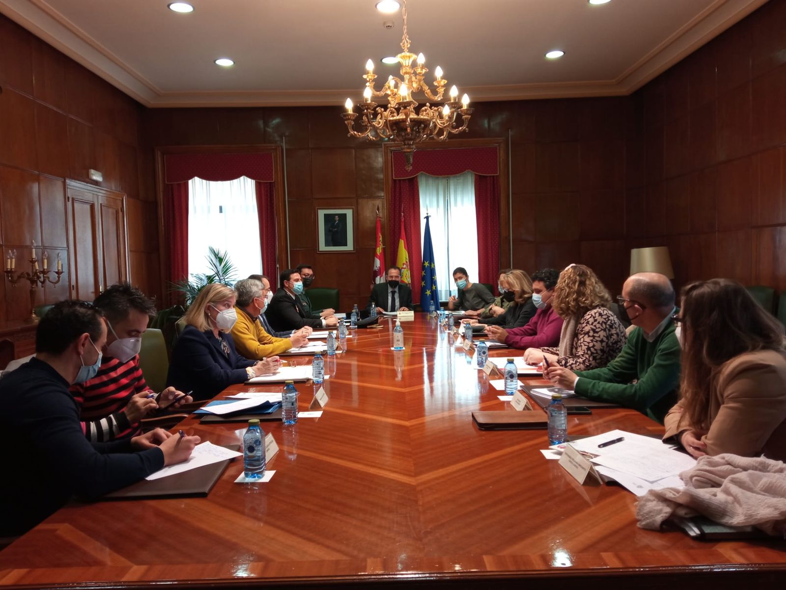 Reunión entre las distintas instituciones y organizaciones