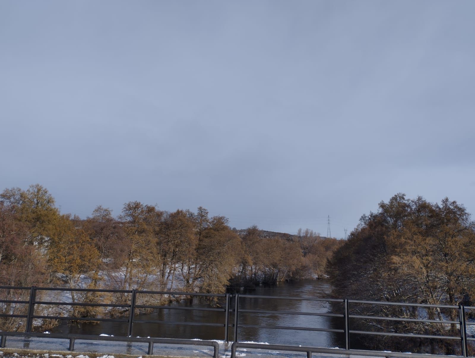 la-nieve-deja-una-espectacular-estampa-en-puebla-de-sanabria-8
