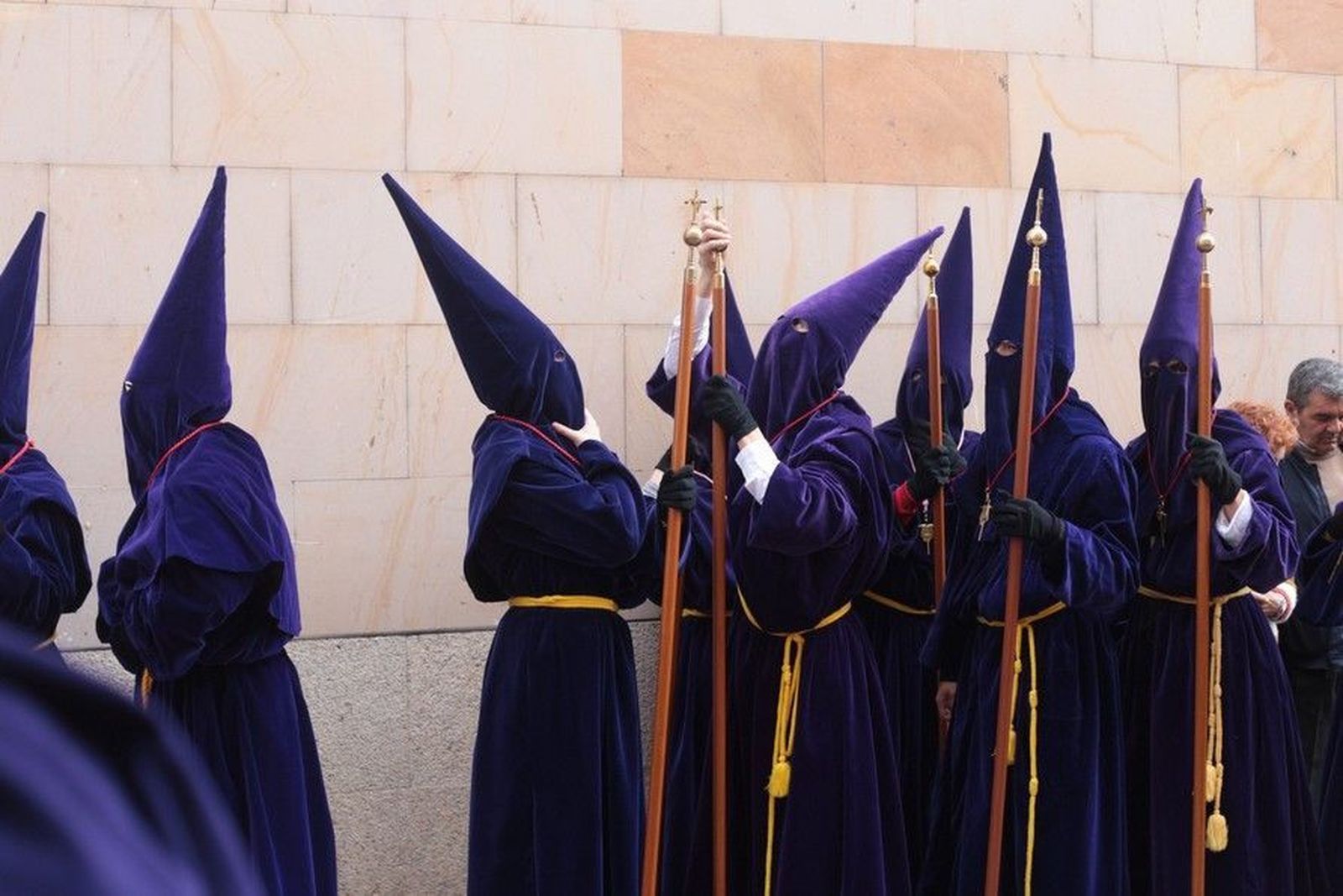 Cofrades de la Vera Cruz