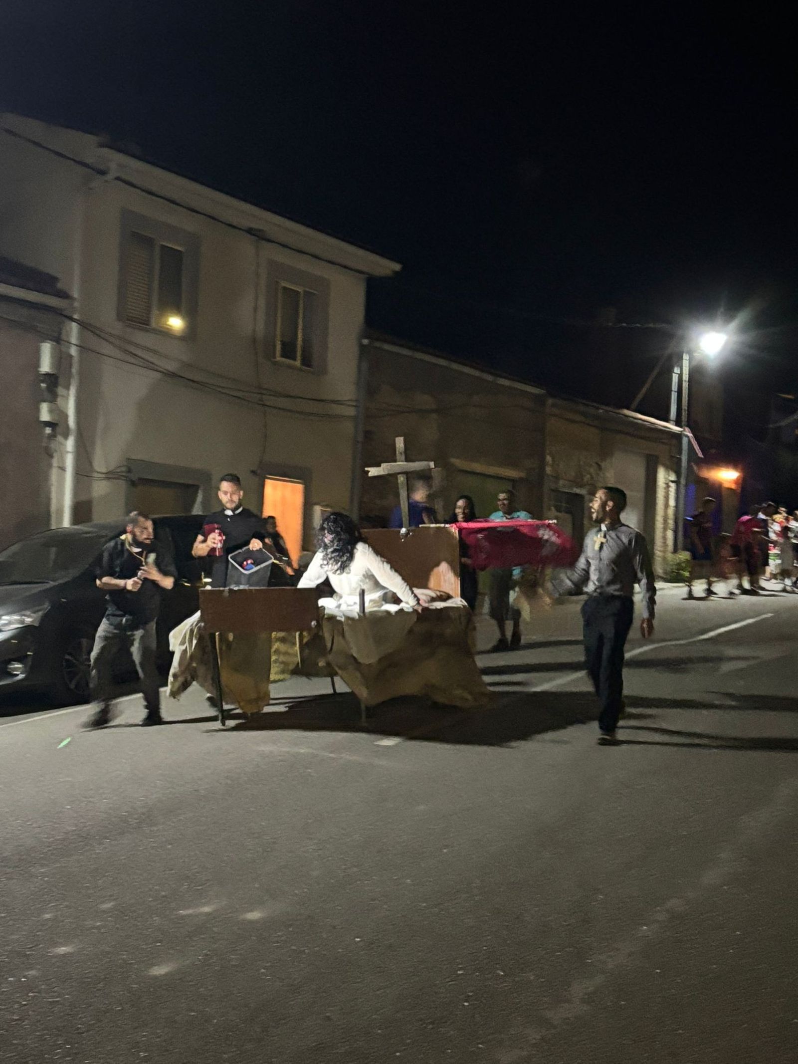 Desfile de peñas en Masueco 2025