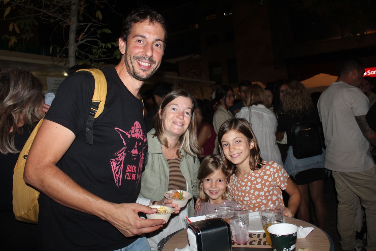 Ambiente en la Feria de Día en la tarde de este