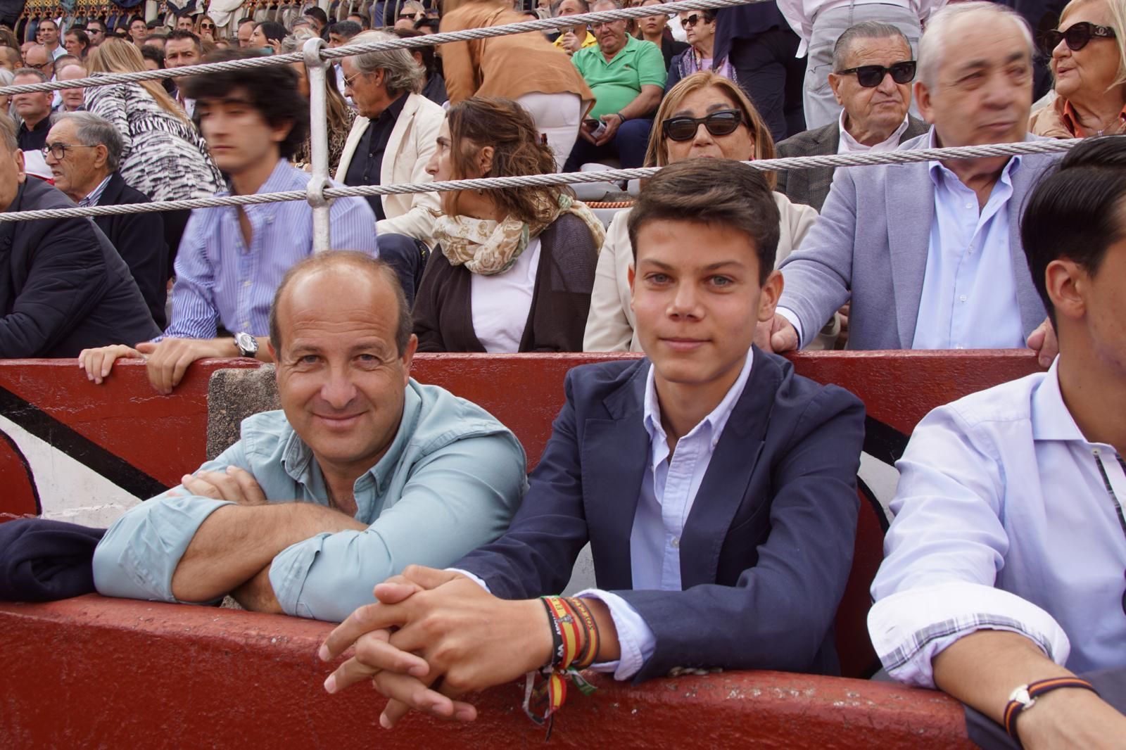 resumen-fotografico-del-ambiente-en-los-tendidos-de-la-glorieta-durante-la-corrida-concurso-22-de-septiembre-fotos-juanes-47