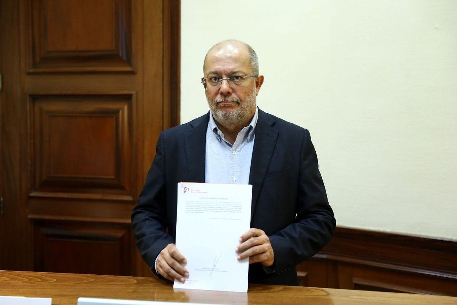 Francisco Igea presenta Ley para castigar la oferta de pseudoterapias en cáncer