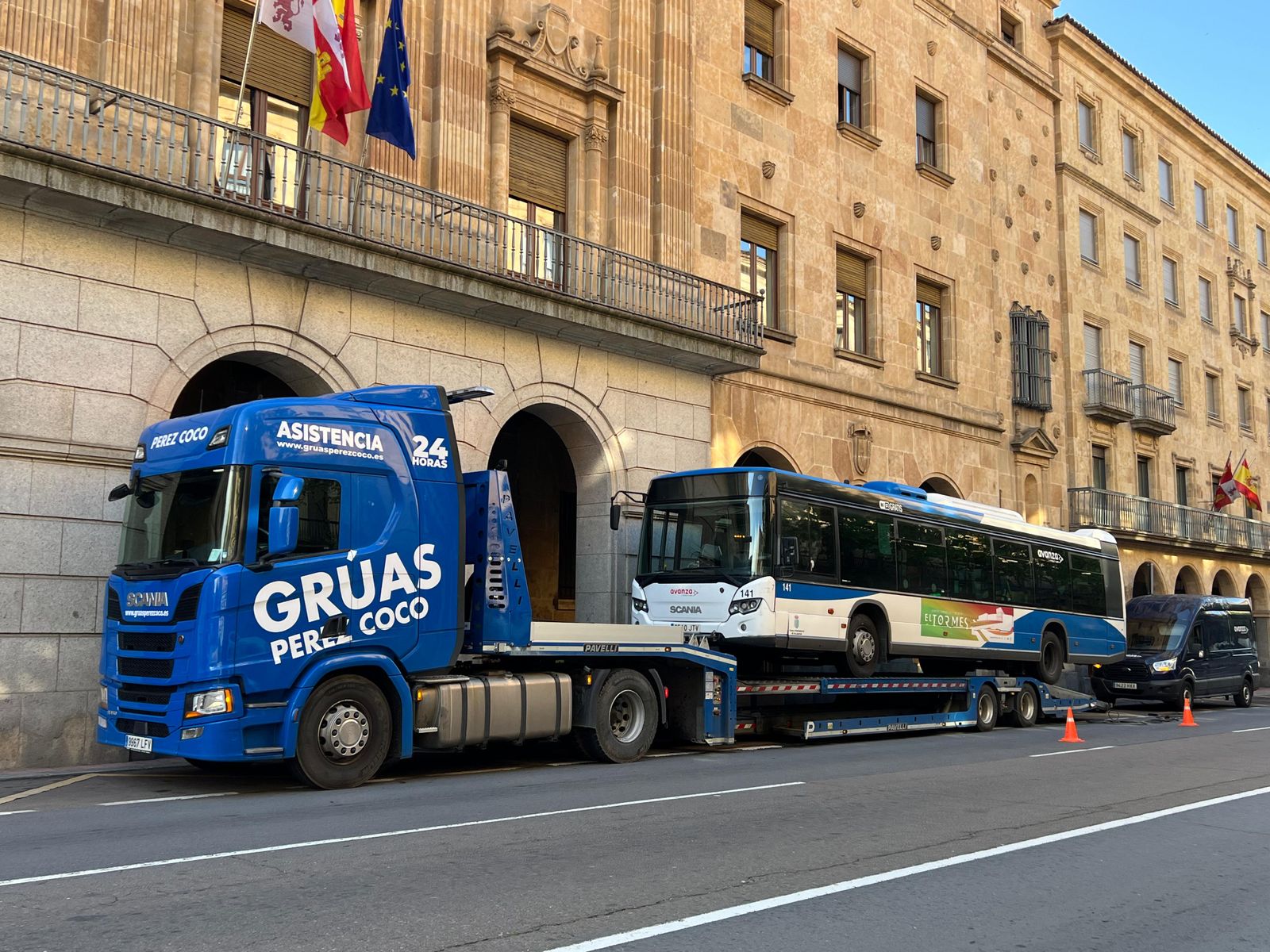Avería de autobús Avanza en plena Gran Vía